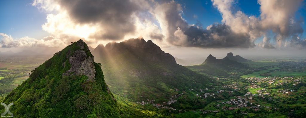 Topology of Mauritius